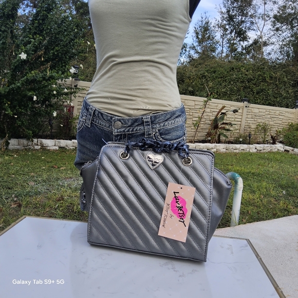 BETSEY JOHNSON GUNMETAL LUV BETSEY QUILTED SATCHEL w/LUCITE CHAINS - Picture 4 of 6